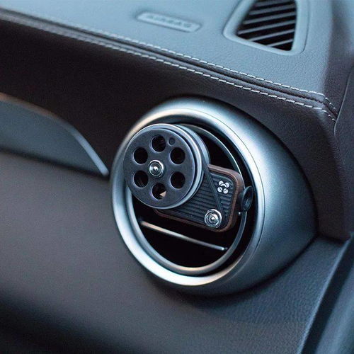 源自香奈兒與迪奧的香氛工藝 這款“放映機(jī)”車(chē)載香薰，一秒提升車(chē)飾格調(diào)